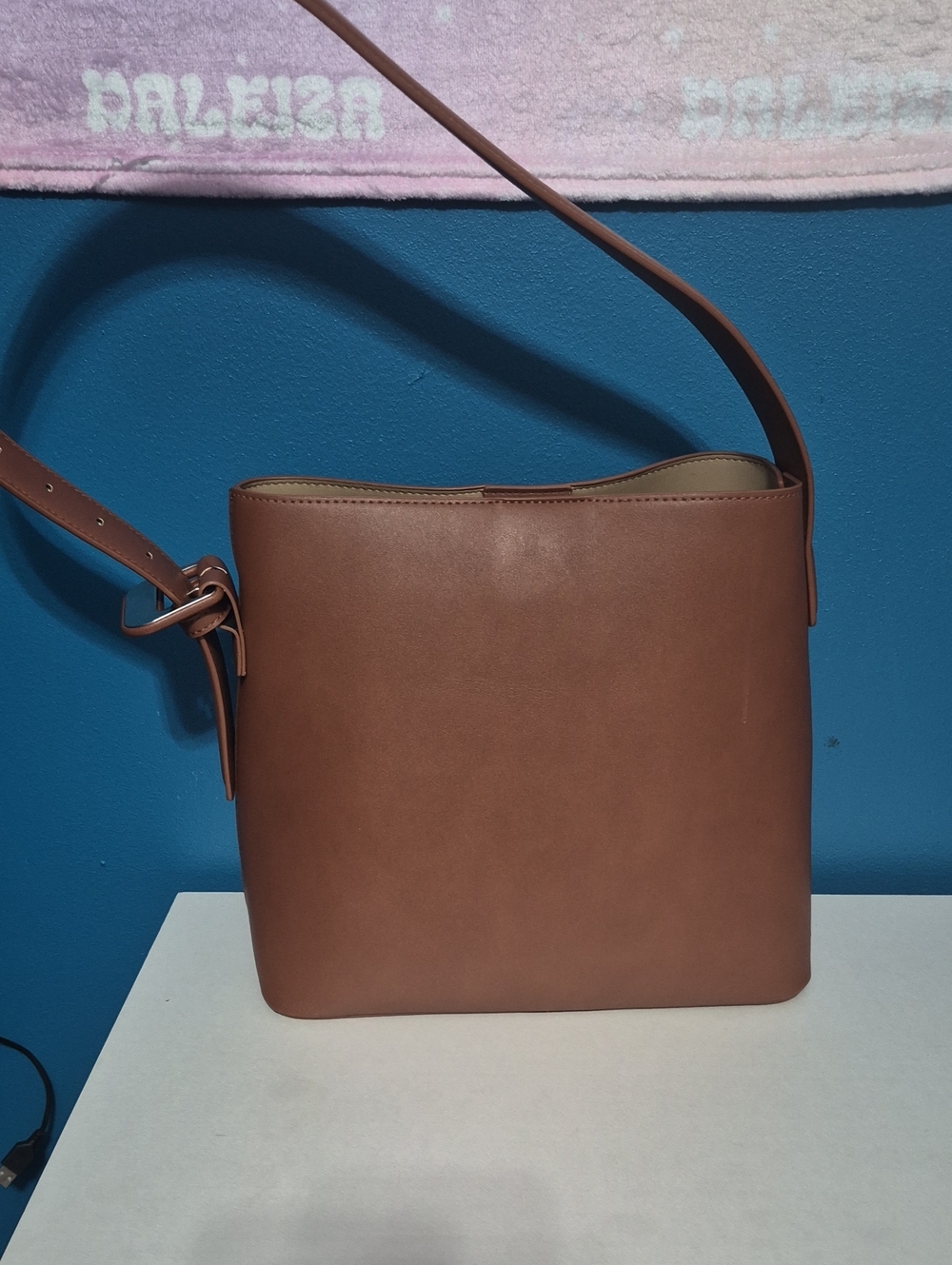 Classic Brown Crossbody Shoulder Bag - Unbranded